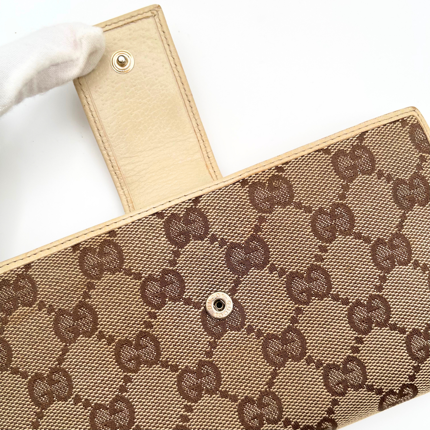 Gucci Canvas Abbey Wallet